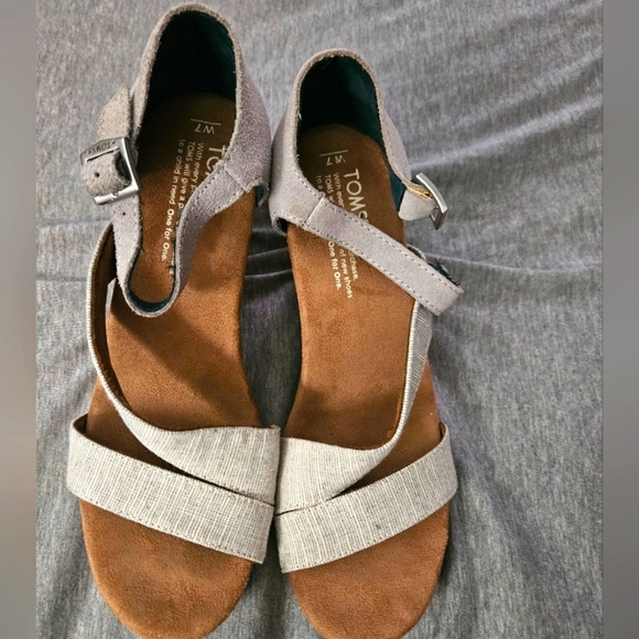 Toms Clarissa Gray and Brown Cork Wedge Sandals Size 7 - Picture 1 of 11